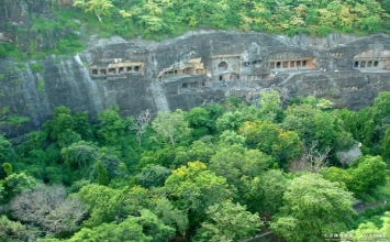 Ngôi cổ tự Ajanta nghìn năm tuyệt tác trong hang động ở Ấn Độ